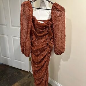 Astr Rust Brown Puff-Sleeve Ruched Midi Dress